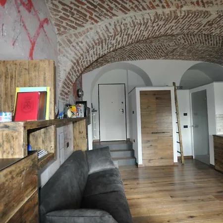 Апартаменты A Casa Di Maya Кунео